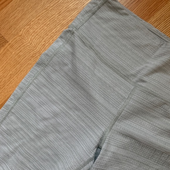 ATHLETA LEGGINGS - Picture 3 of 4